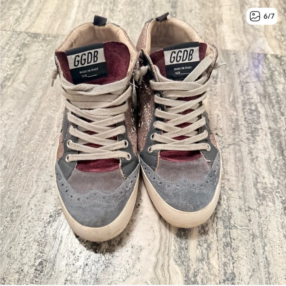 Golden Goose Mid Star Glitter Suede Leather Sneakers
Size 37 - Picture 6 of 7